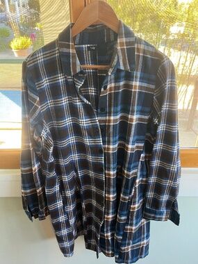 Tulip Flannel Long Shirt. Size Medium